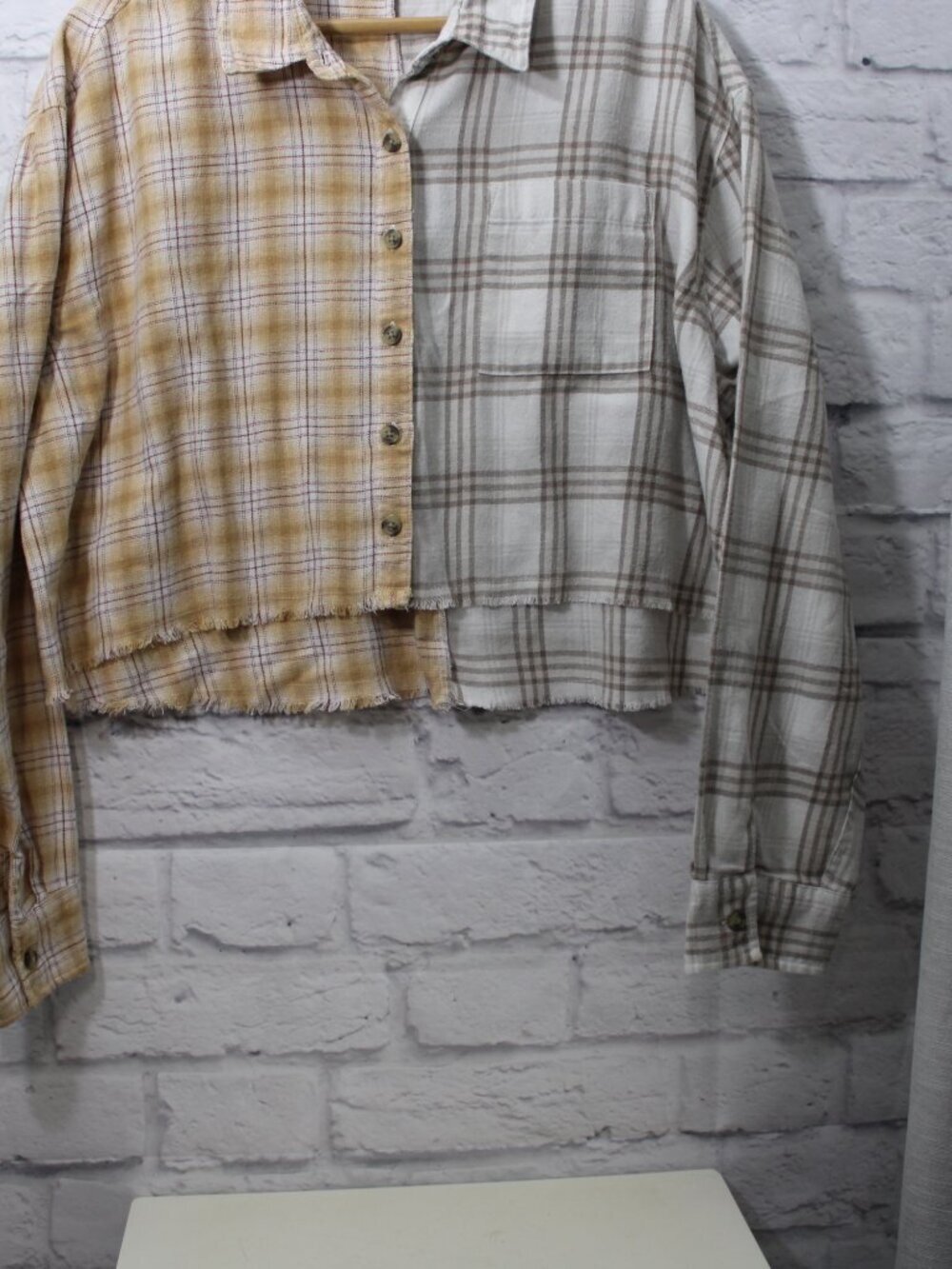 Aeropostale Large Colorblock Plaid Cropped Raw Hem Longsleeve Button Front Shirt - Picture 2 of 8